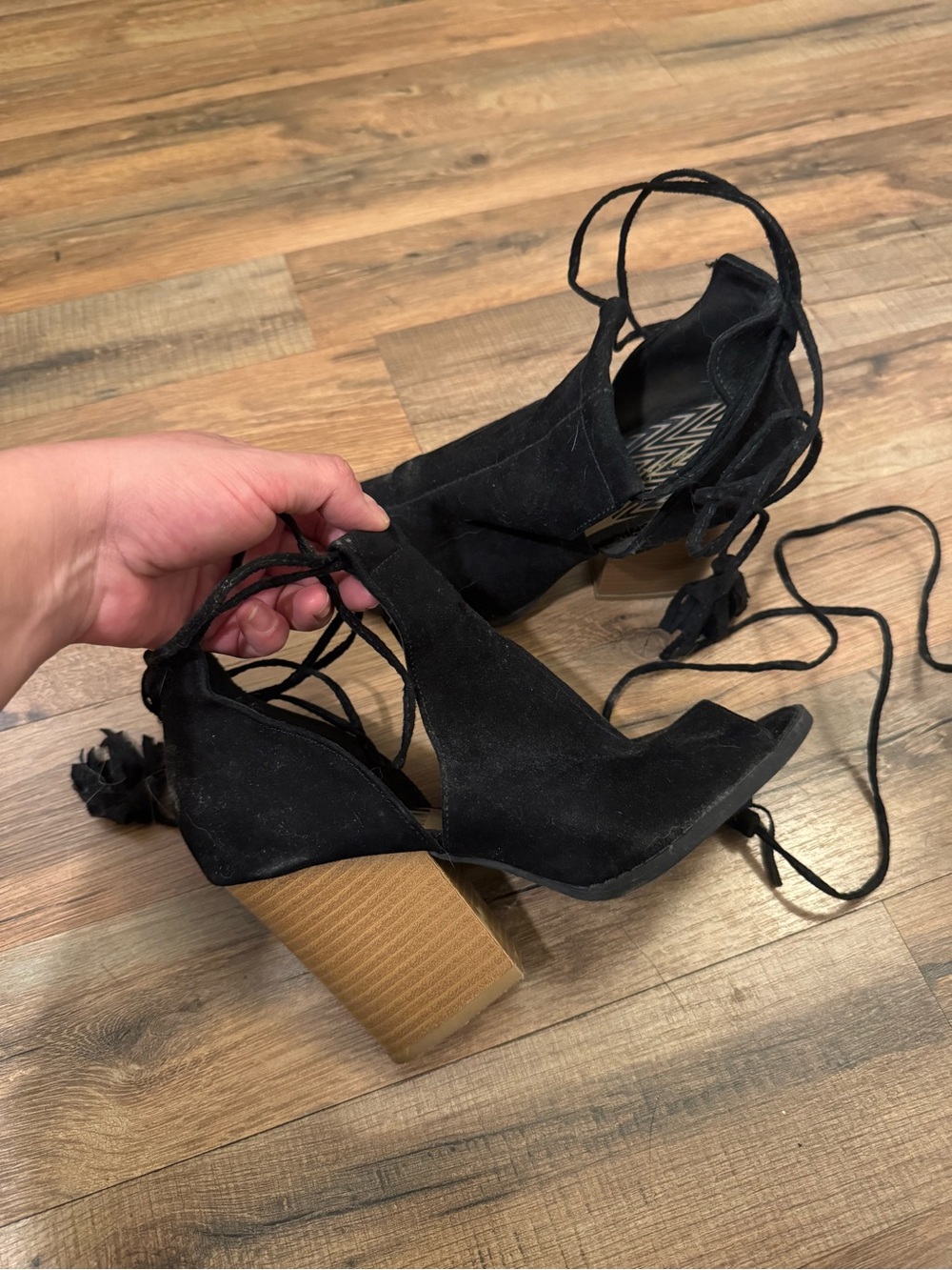 Women’s Black Lace-Up Suede Block Heel Sandals
